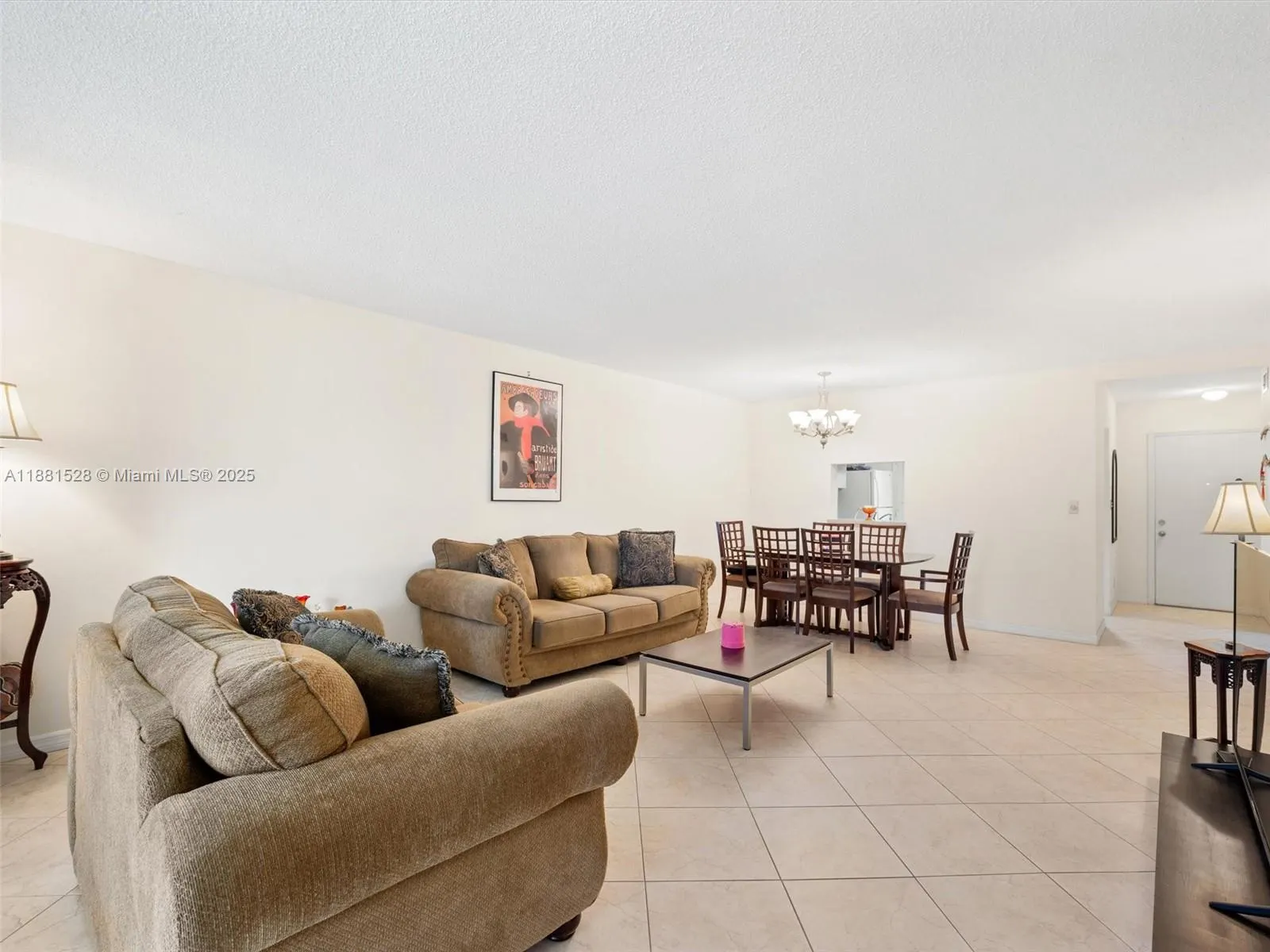 1001 NE 14th Ave, #207
