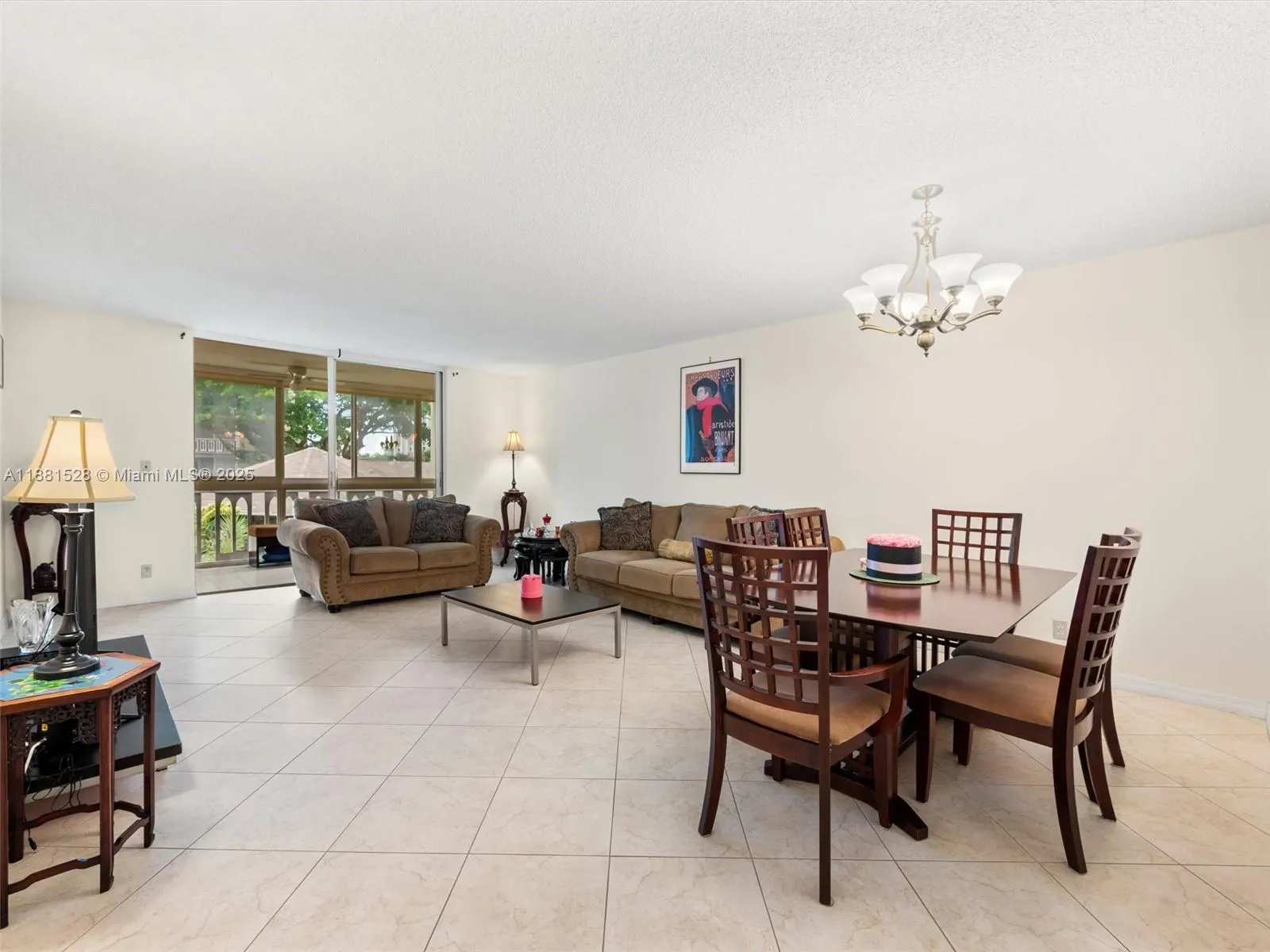 1001 NE 14th Ave, #207