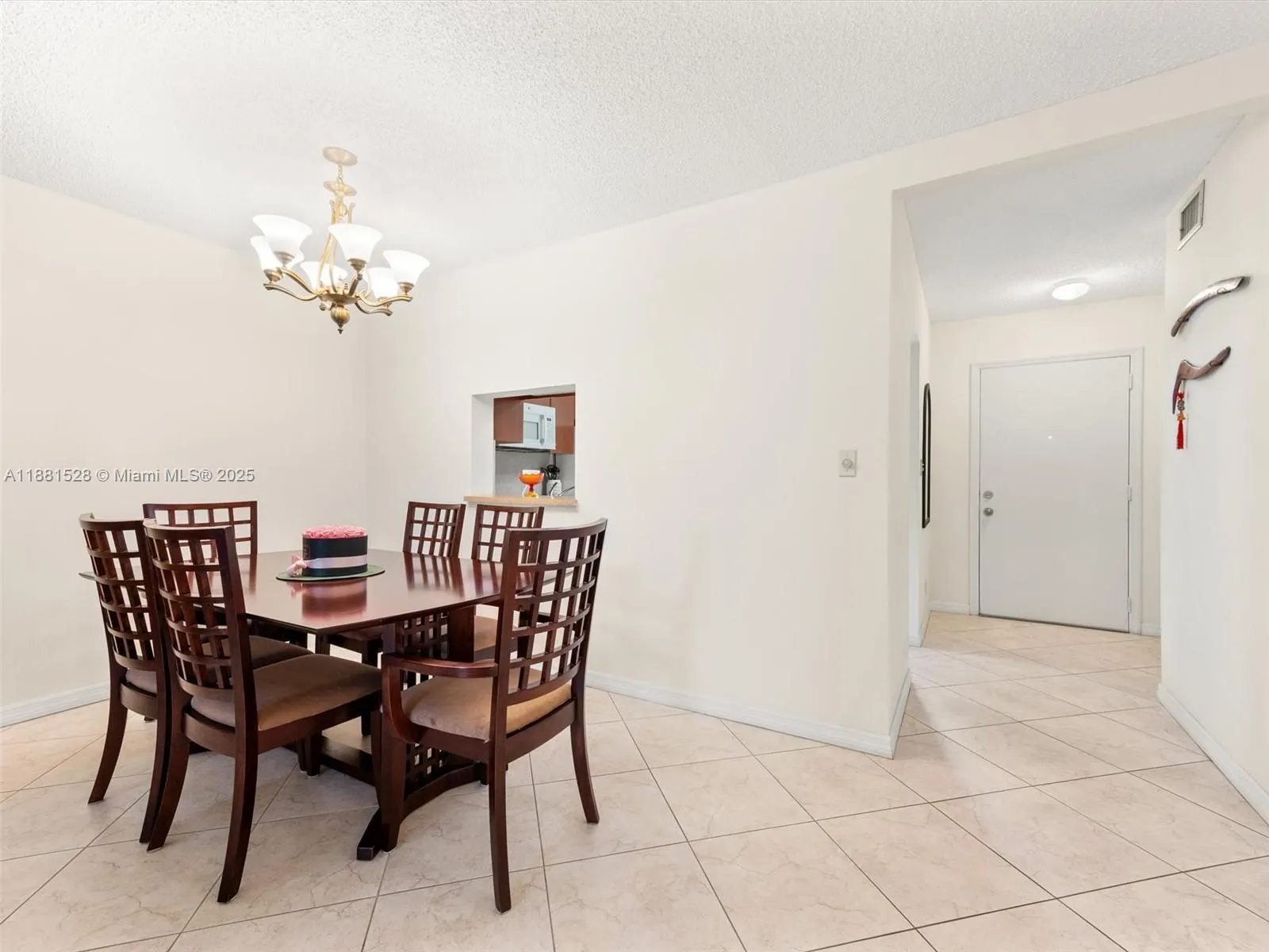 1001 NE 14th Ave, #207
