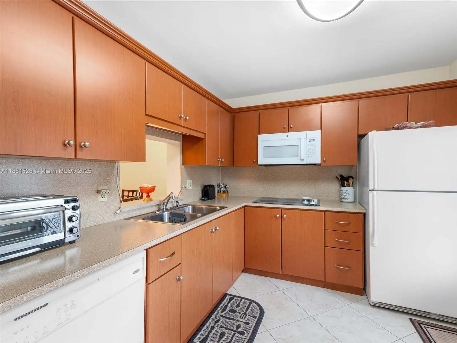 1001 NE 14th Ave, #207