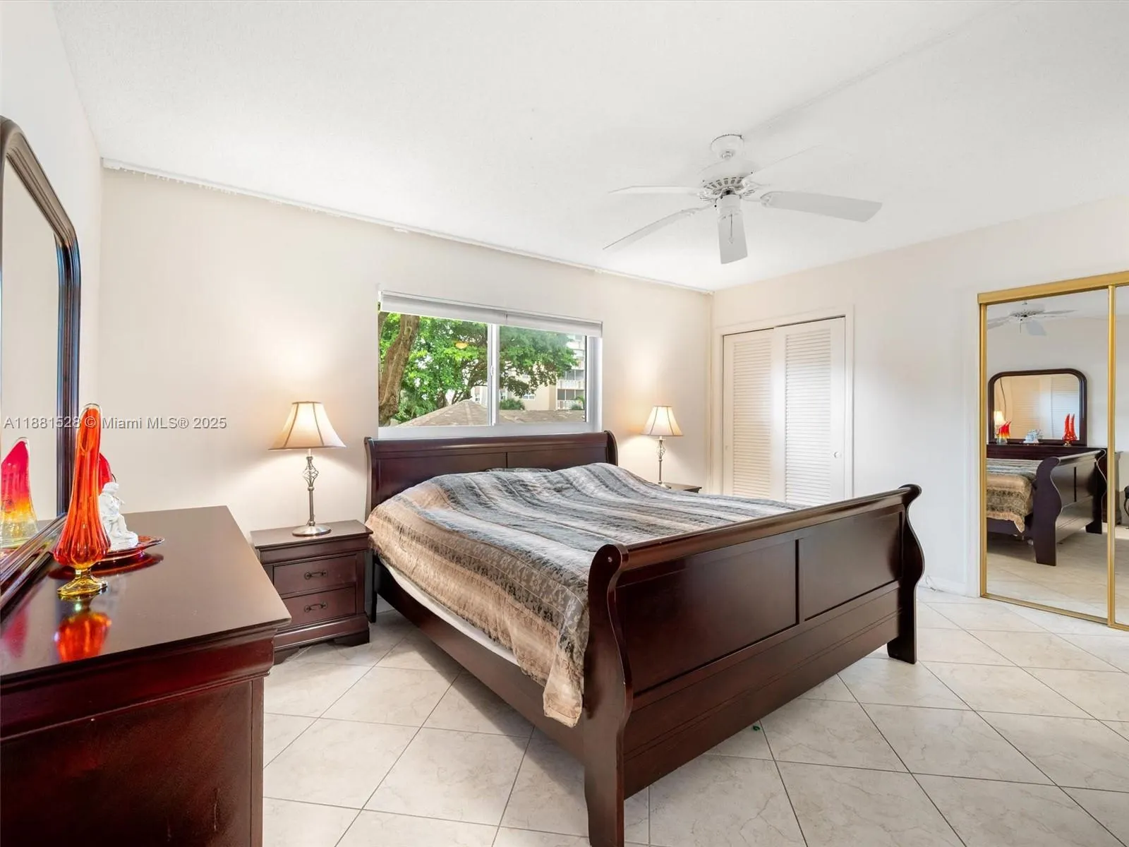 1001 NE 14th Ave, #207