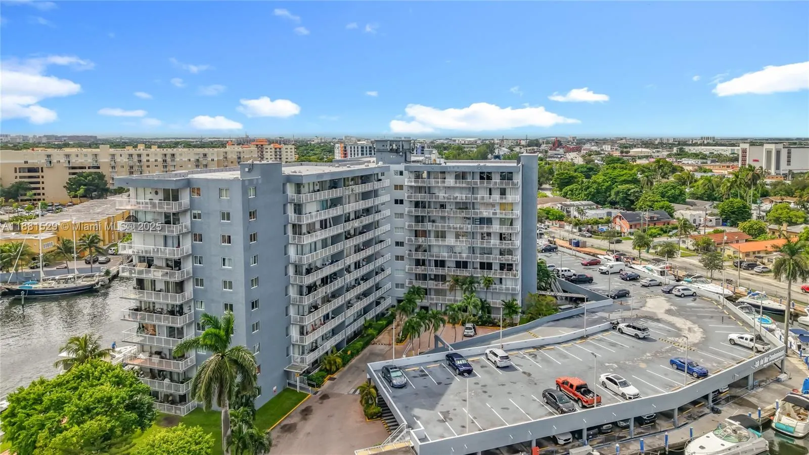1800 NW 24th Ave, #1020