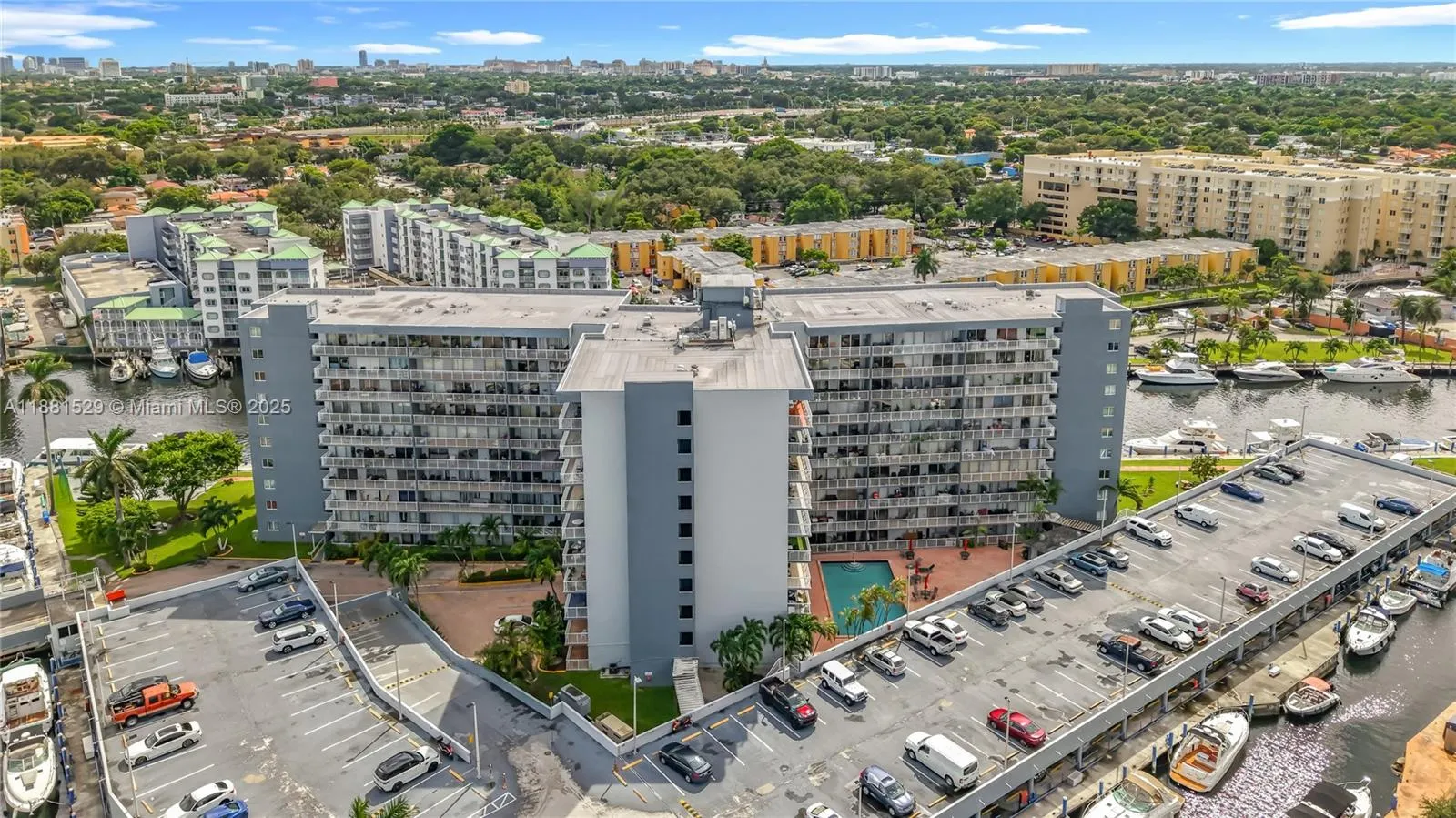 1800 NW 24th Ave, #1020