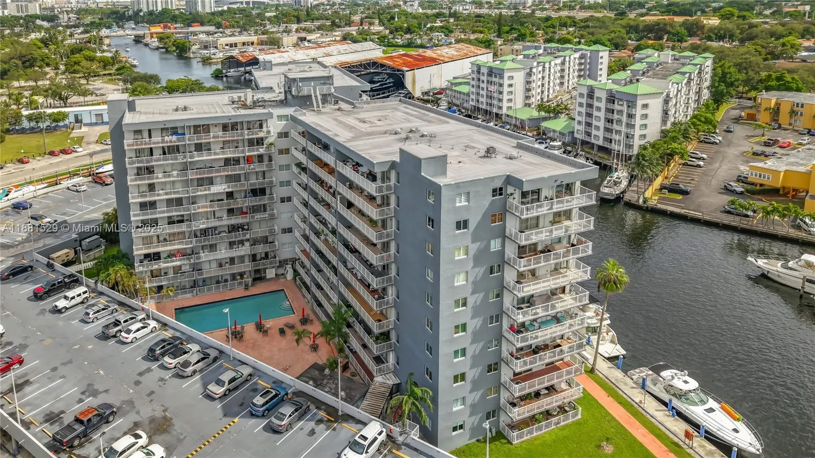 1800 NW 24th Ave, #1020