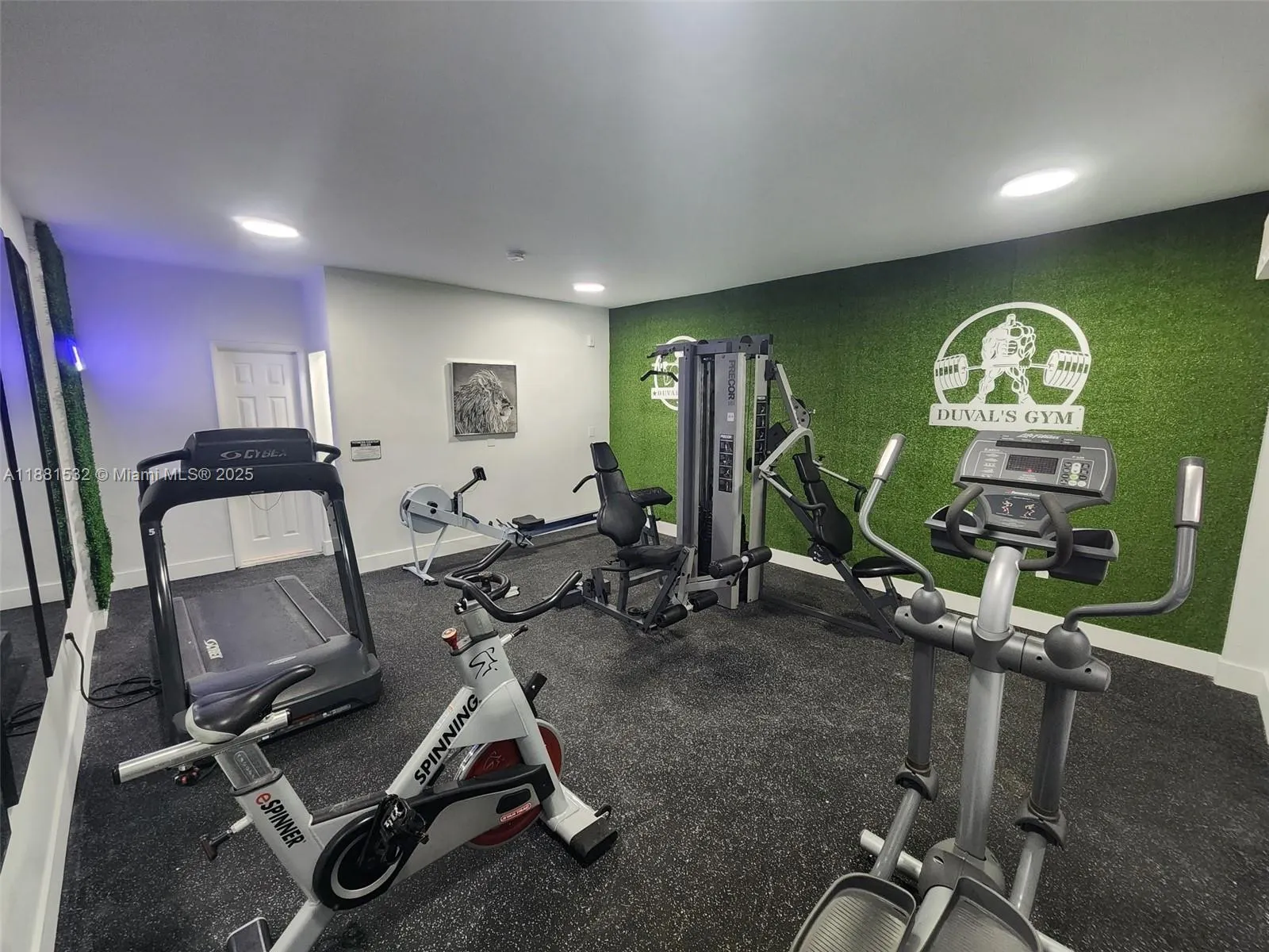 2101 Normandy Dr, #301