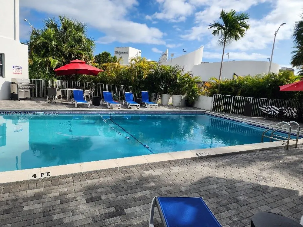 2101 Normandy Dr, #301