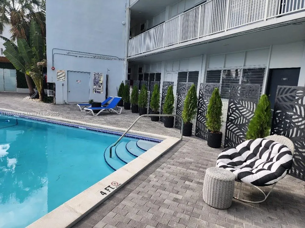 2101 Normandy Dr, #301
