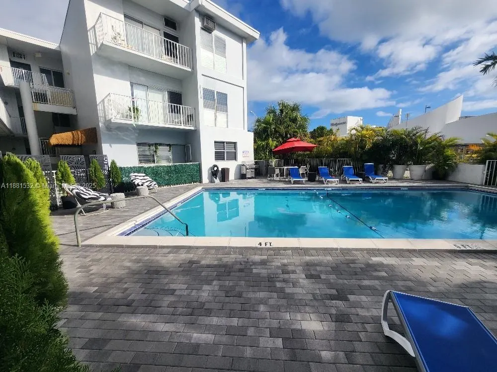 2101 Normandy Dr, #301