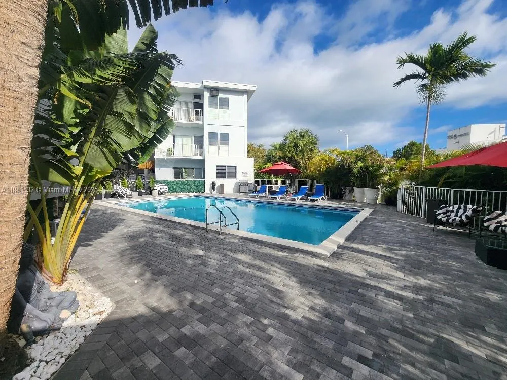 2101 Normandy Dr, #301