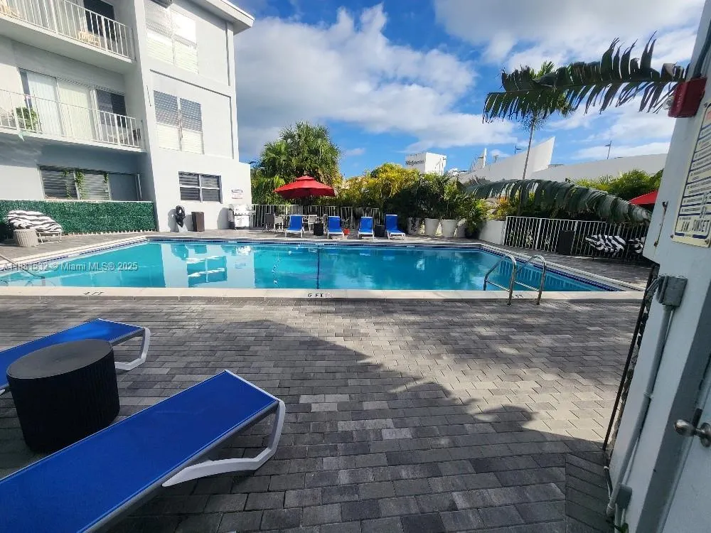 2101 Normandy Dr, #301