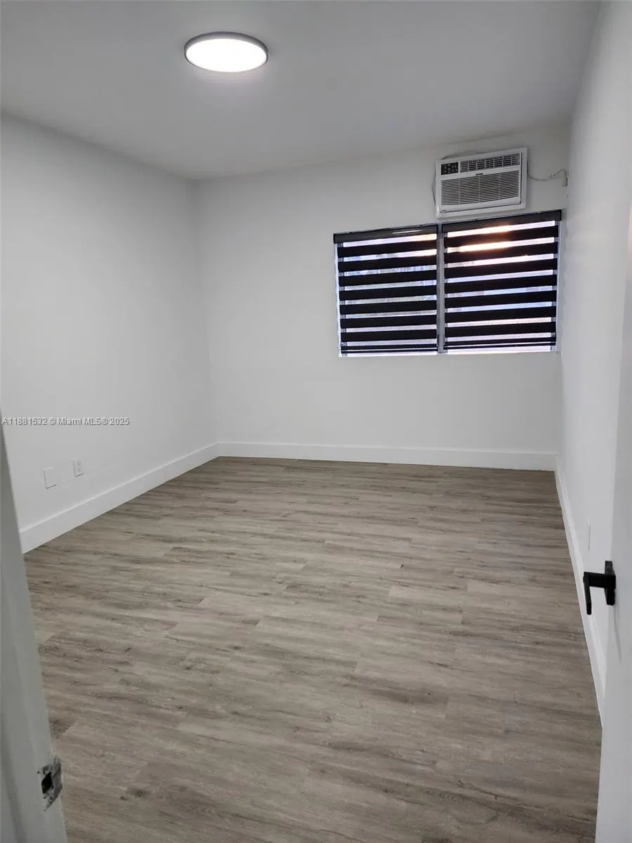 2101 Normandy Dr, #301