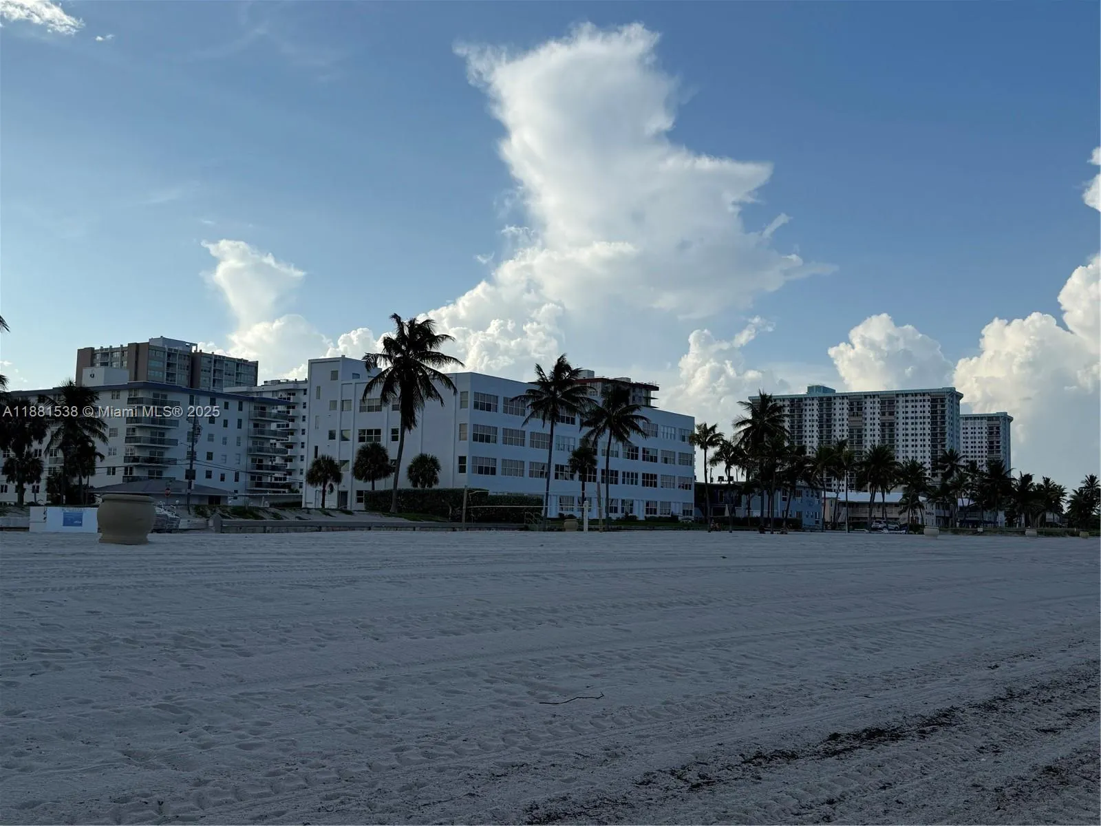 1901 S Ocean Dr, #303