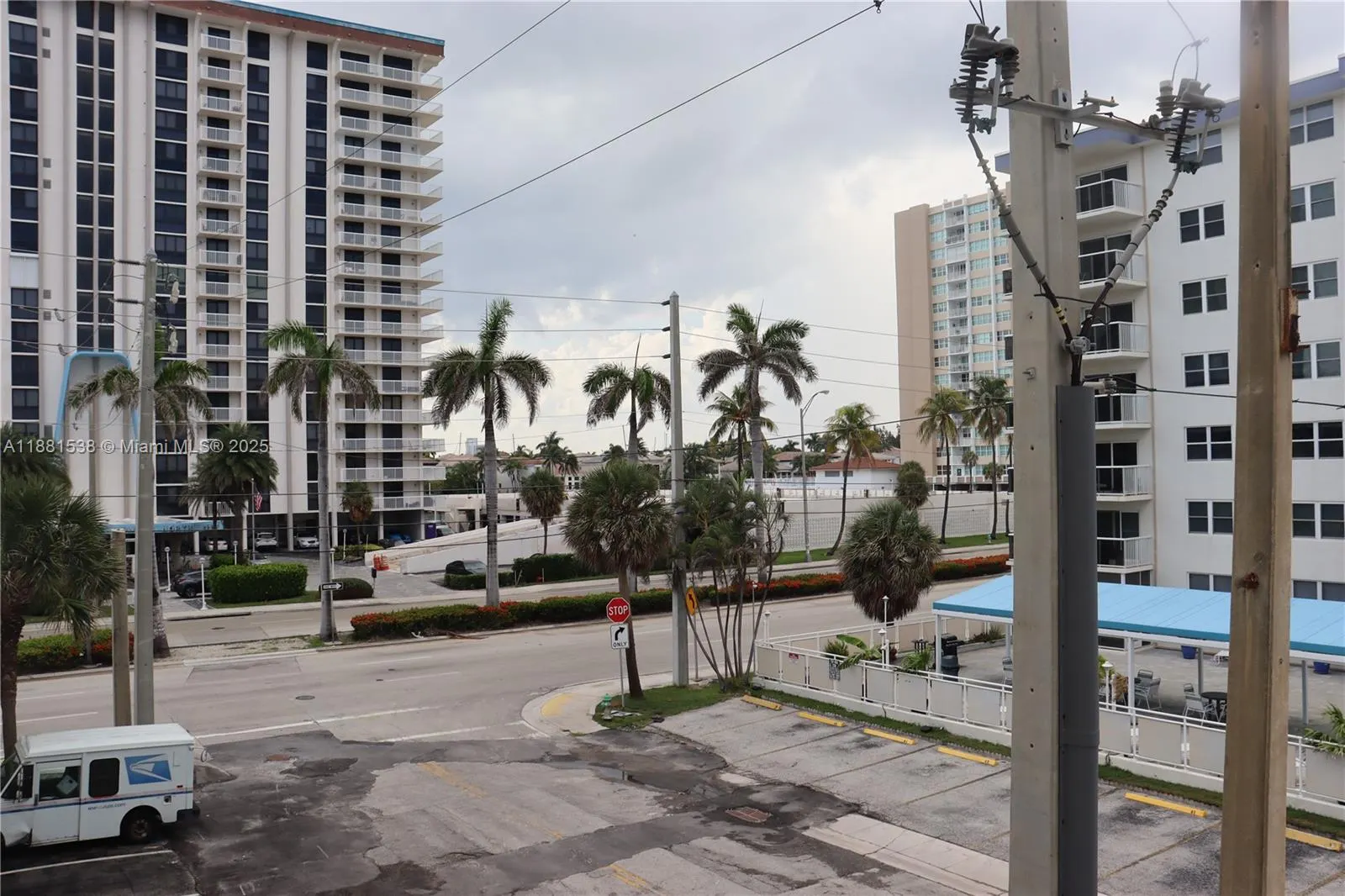 1901 S Ocean Dr, #303