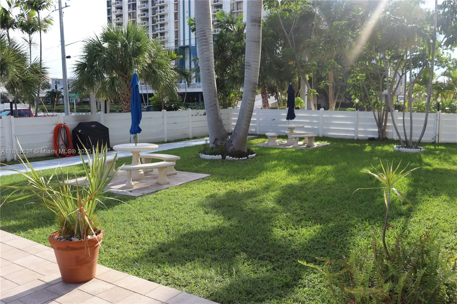 1901 S Ocean Dr, #303