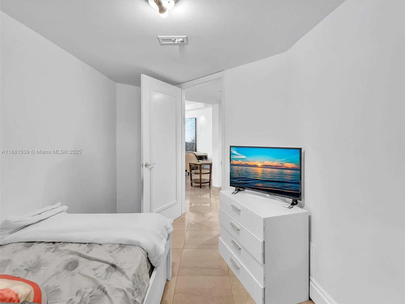 21205 Yacht Club Dr, #2605