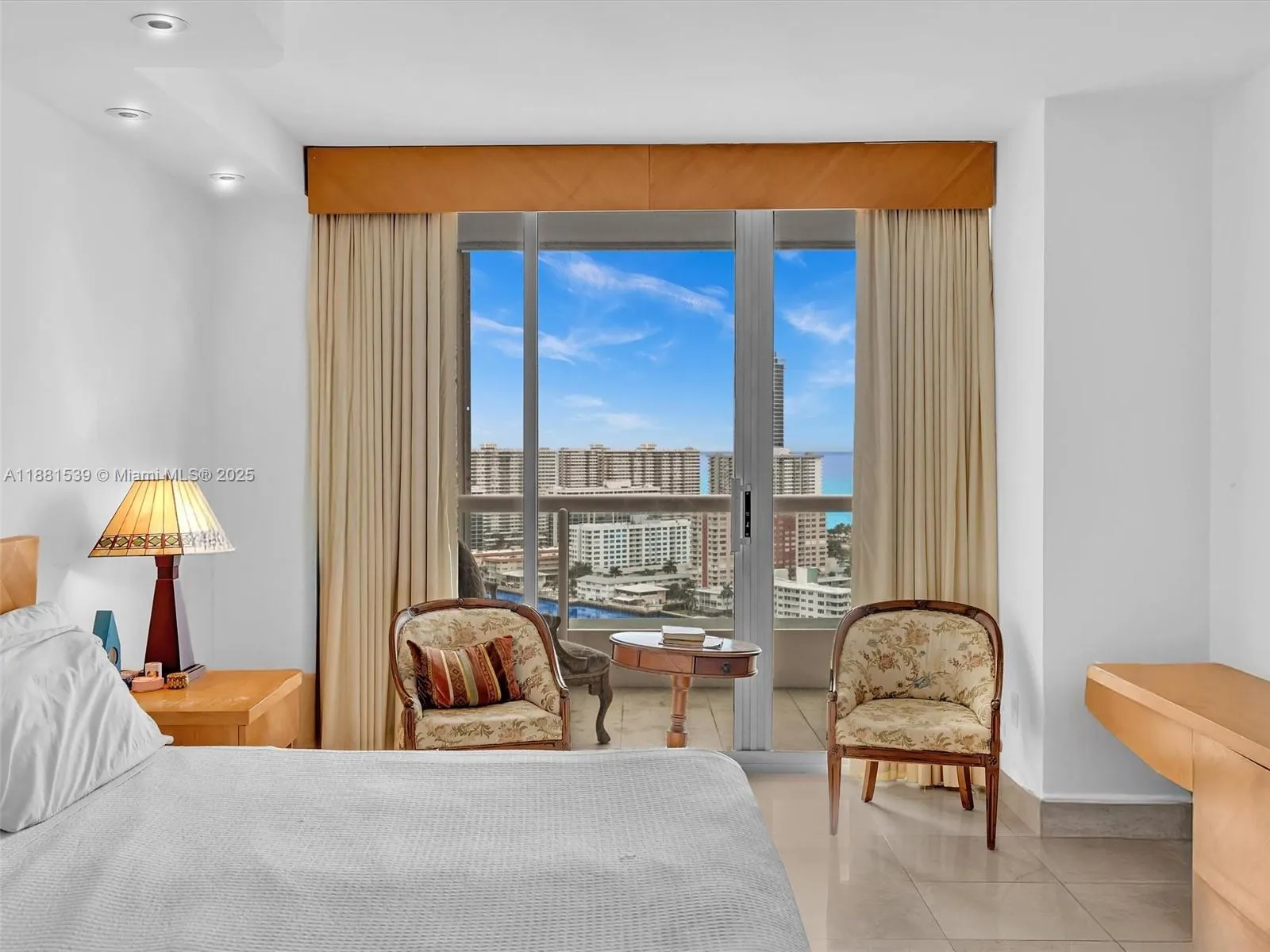 21205 Yacht Club Dr, #2605