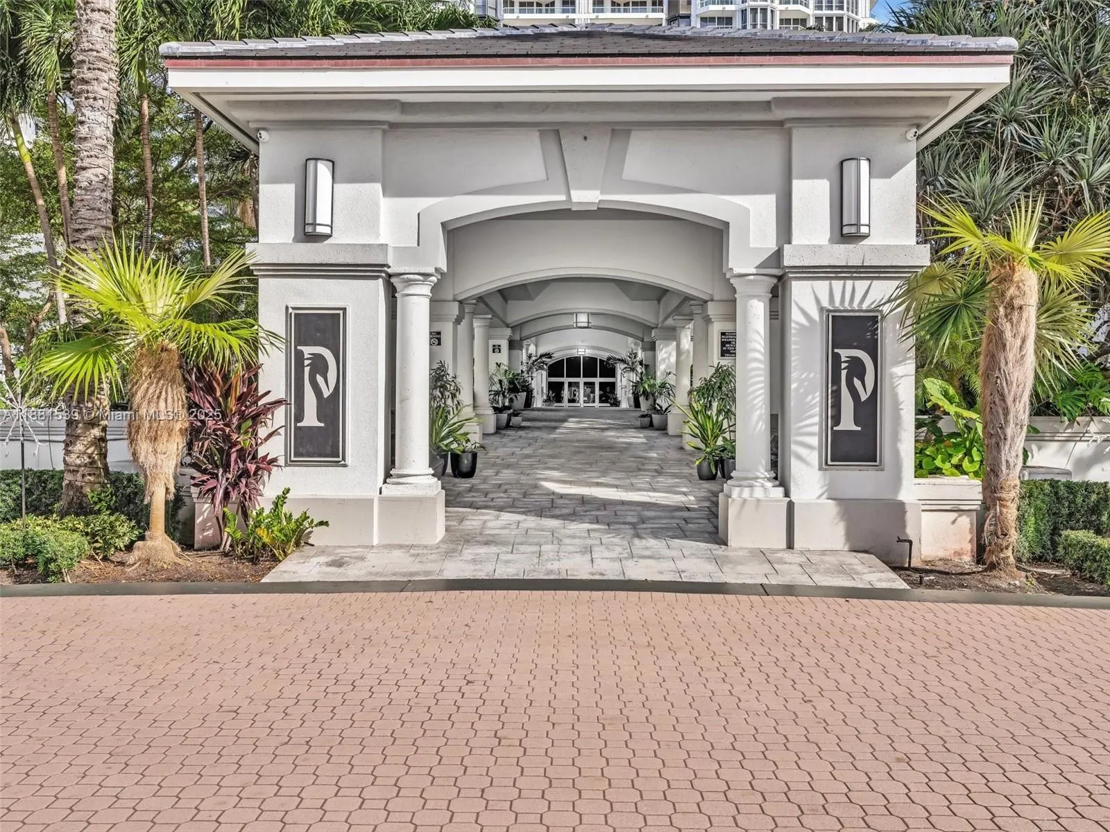 21205 Yacht Club Dr, #2605