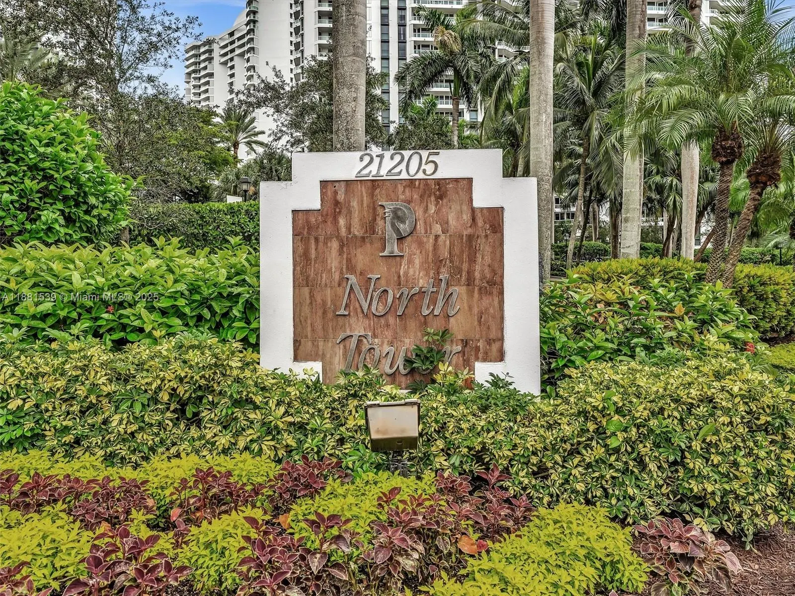 21205 Yacht Club Dr, #2605