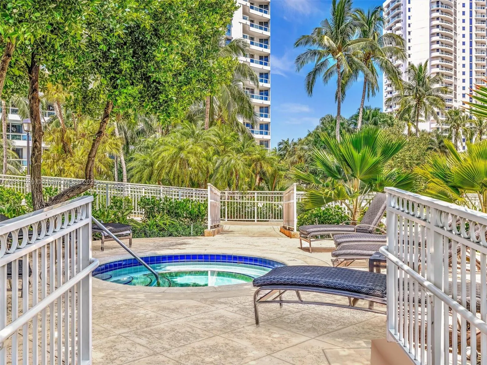 21205 Yacht Club Dr, #2605