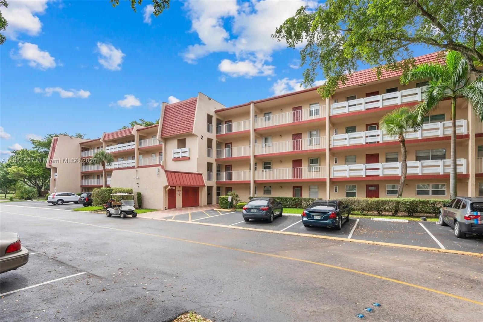 1005 Country Club Dr, #405