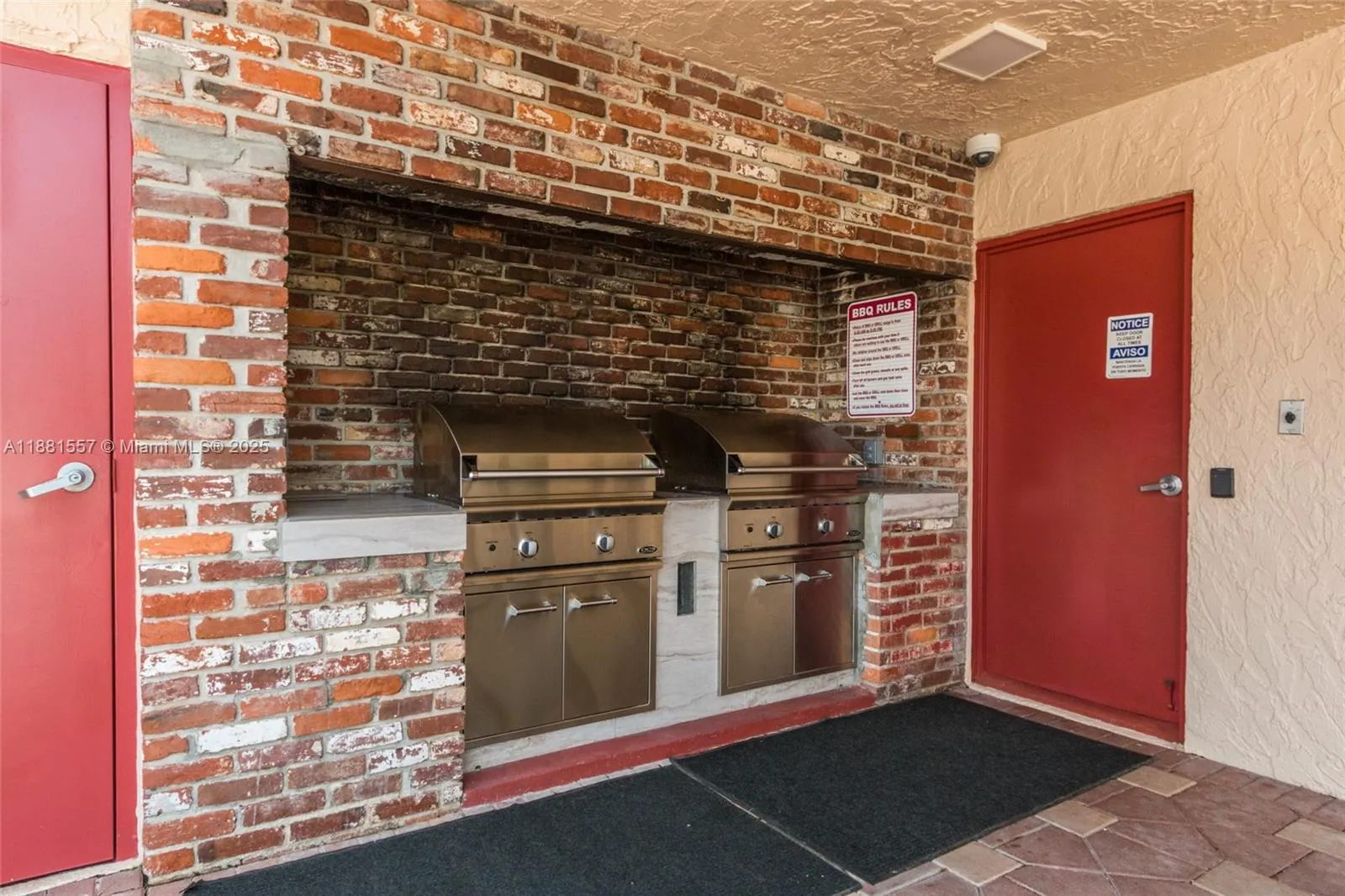 1005 Country Club Dr, #405
