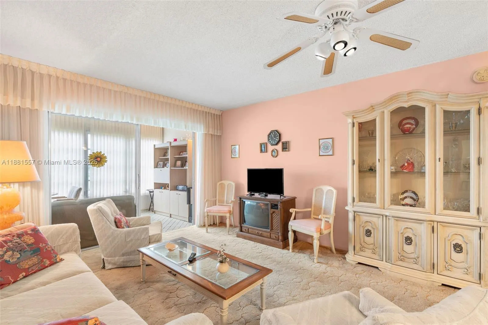 1005 Country Club Dr, #405