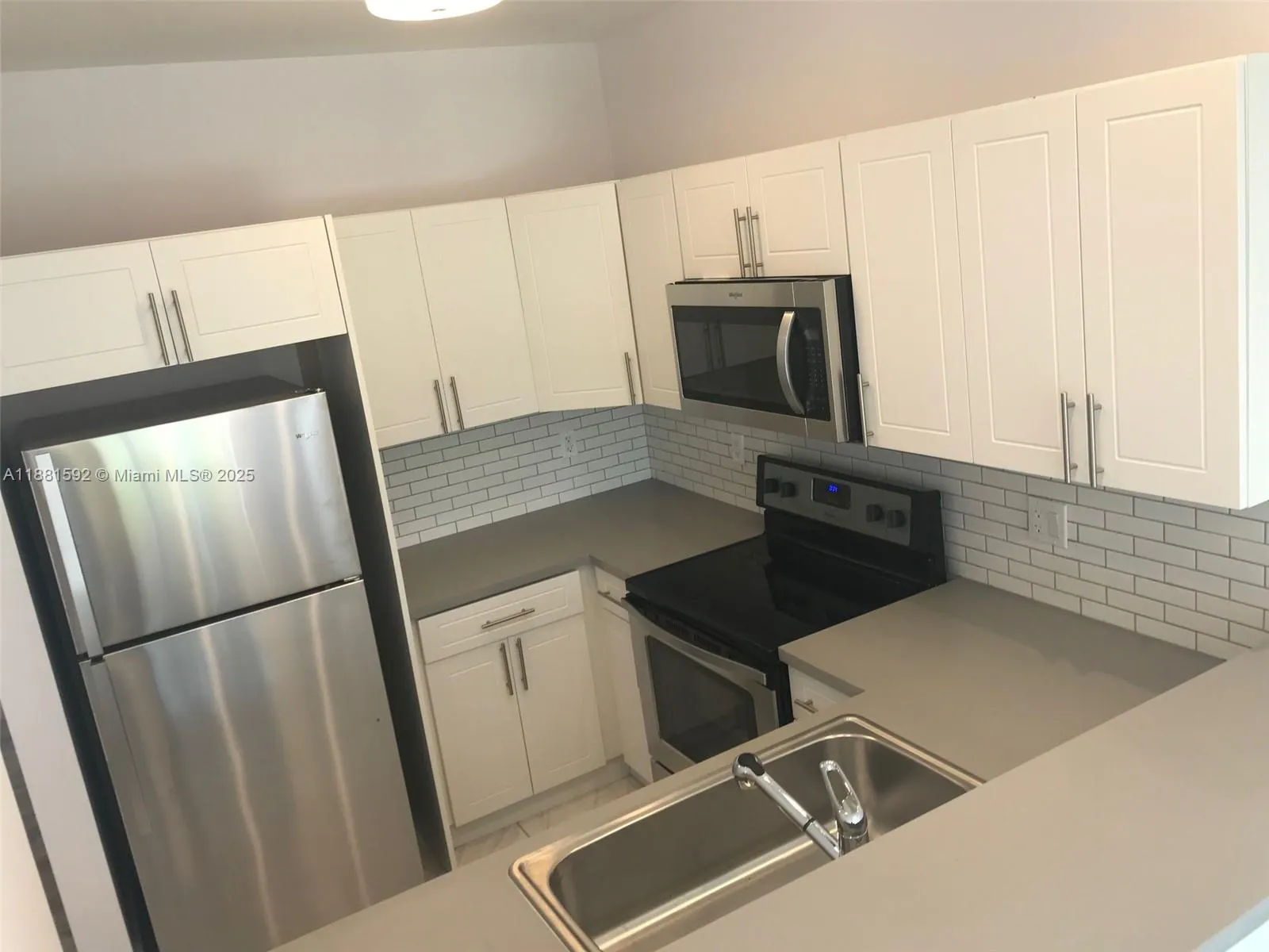 808 E 32nd St, #808