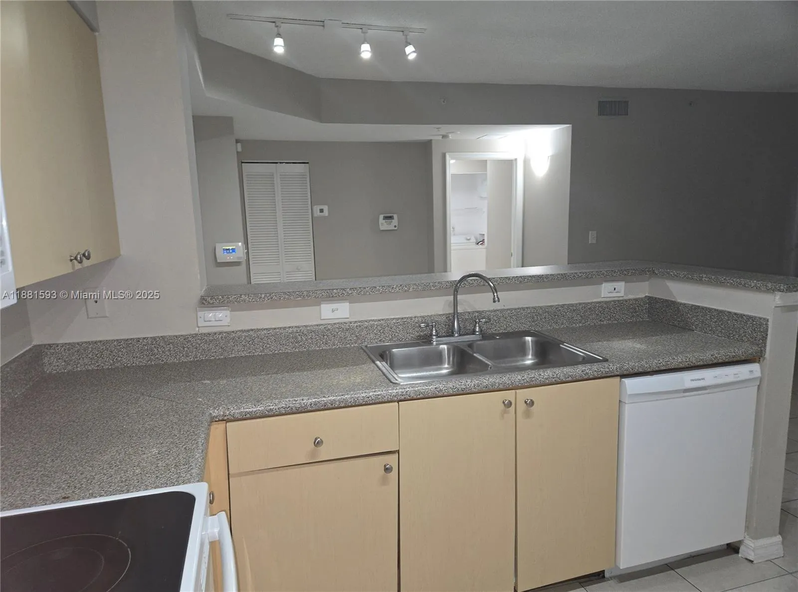 2151 W Preserve Way, #201