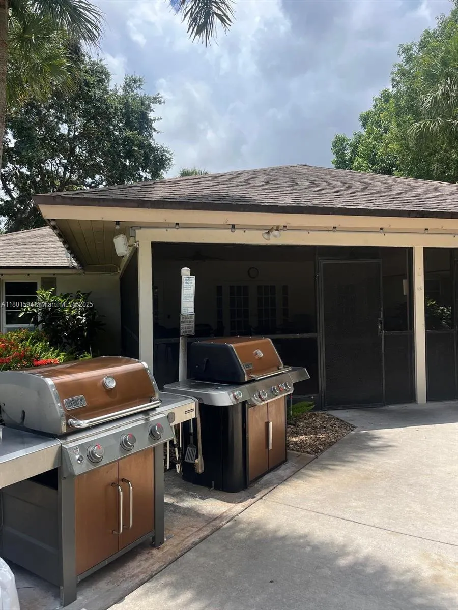 3507 Oaks Way, #804