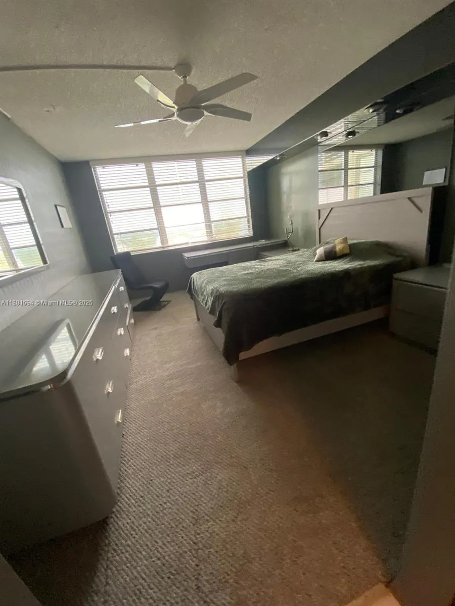 3507 Oaks Way, #804