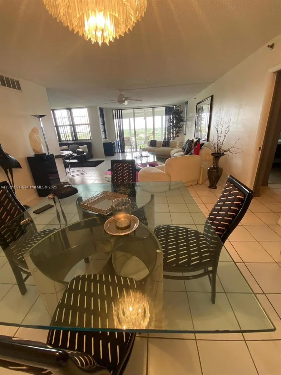 3507 Oaks Way, #804