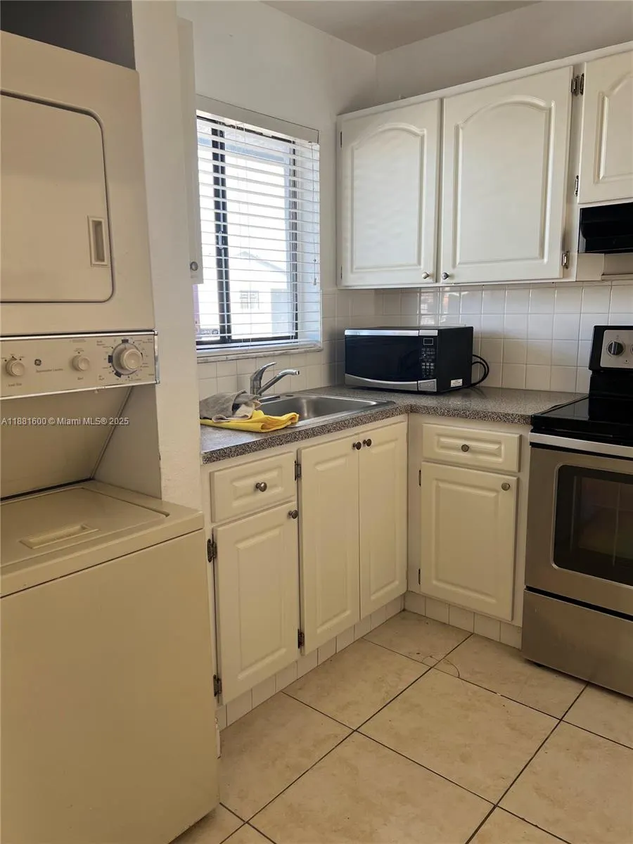 6081 W 24th Ave, #204