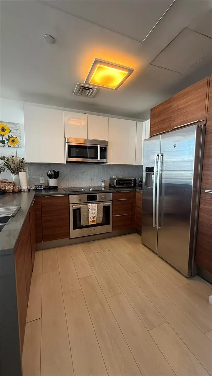 601 NE 27th, #1003
