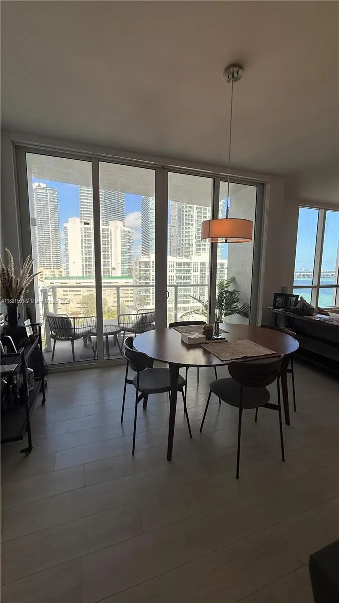 601 NE 27th, #1003