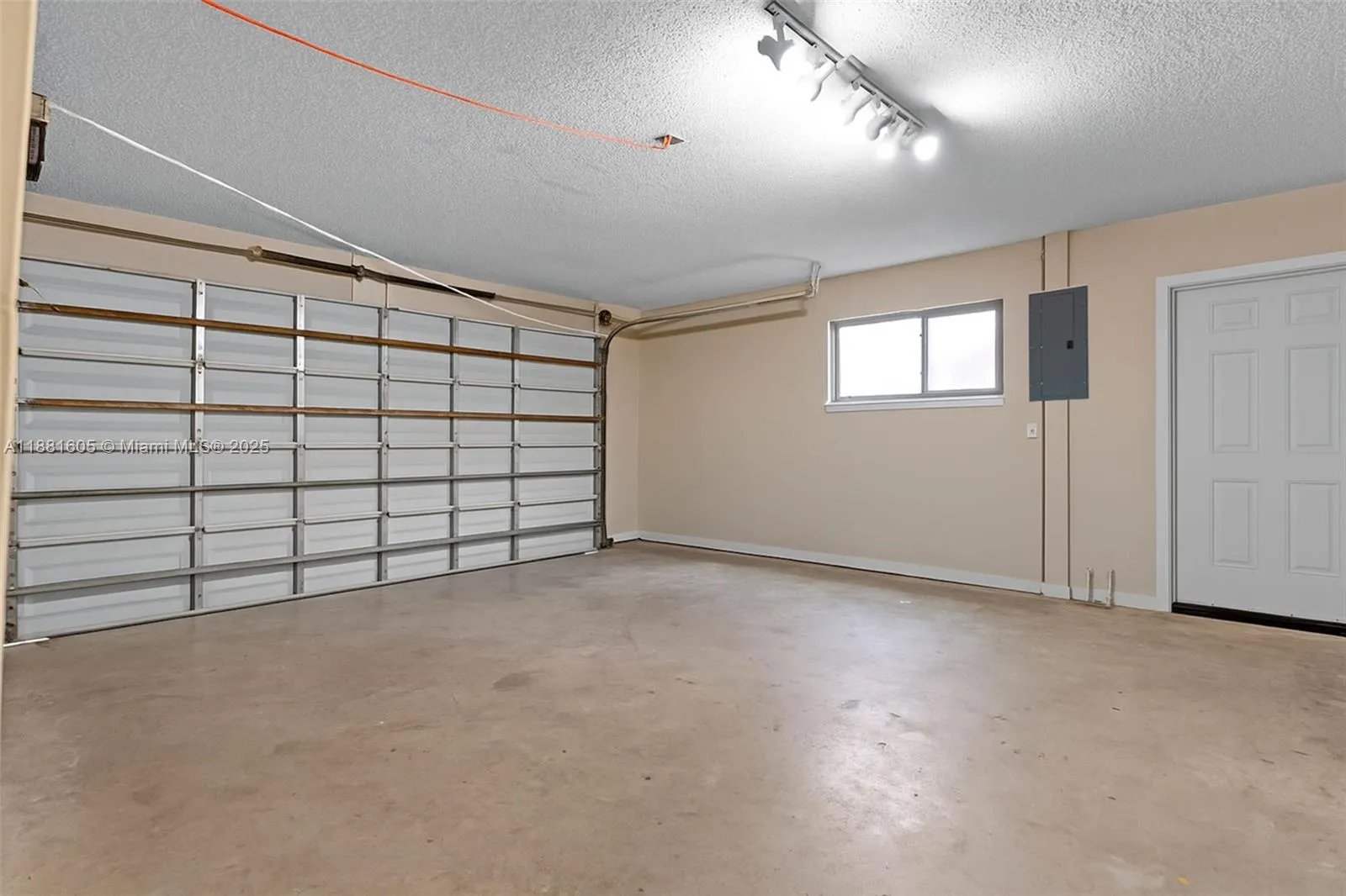 407 NW 18th St