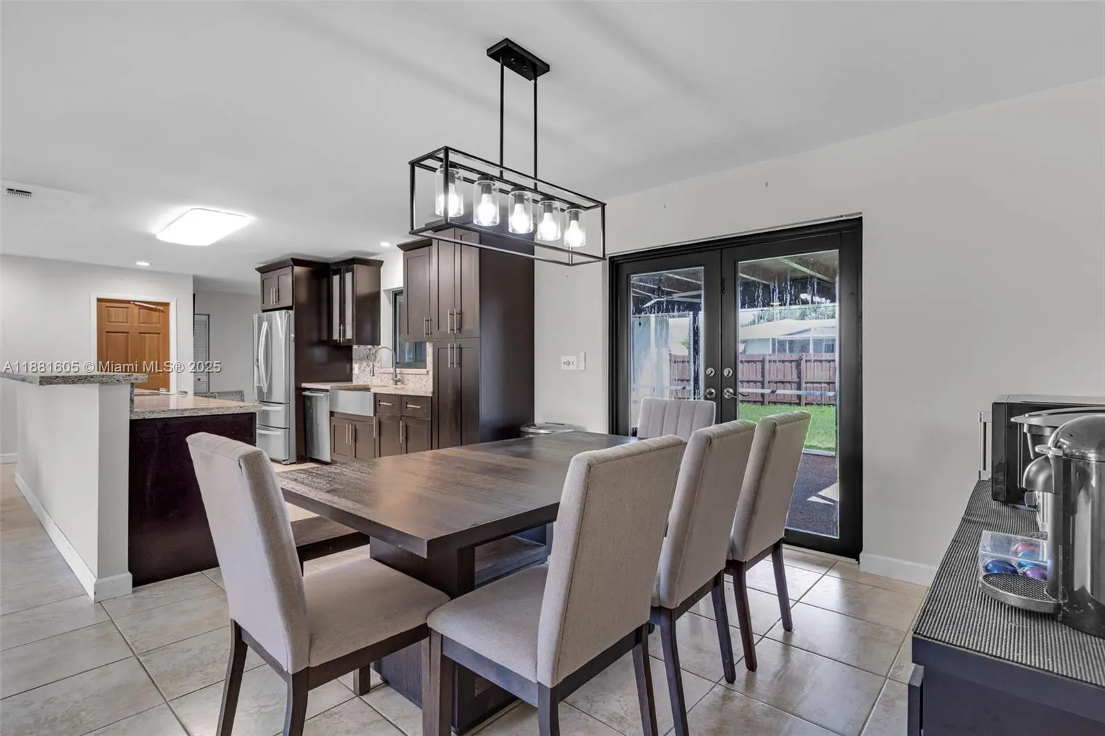 407 NW 18th St