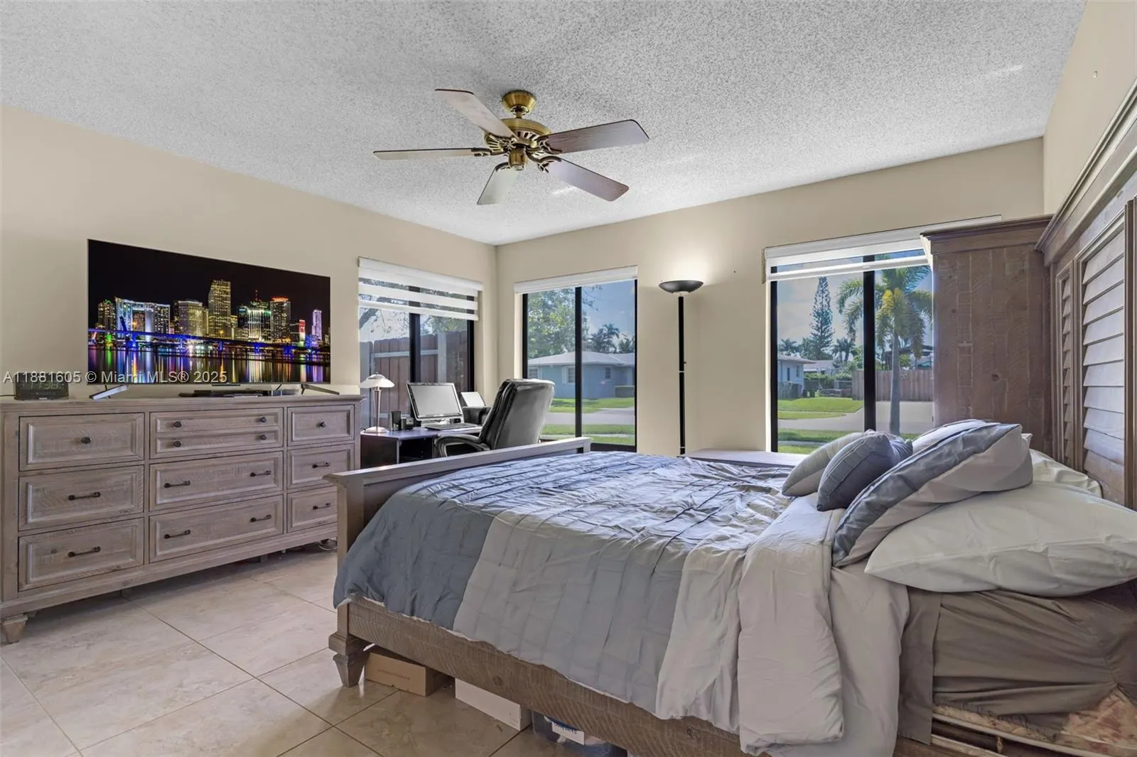 407 NW 18th St