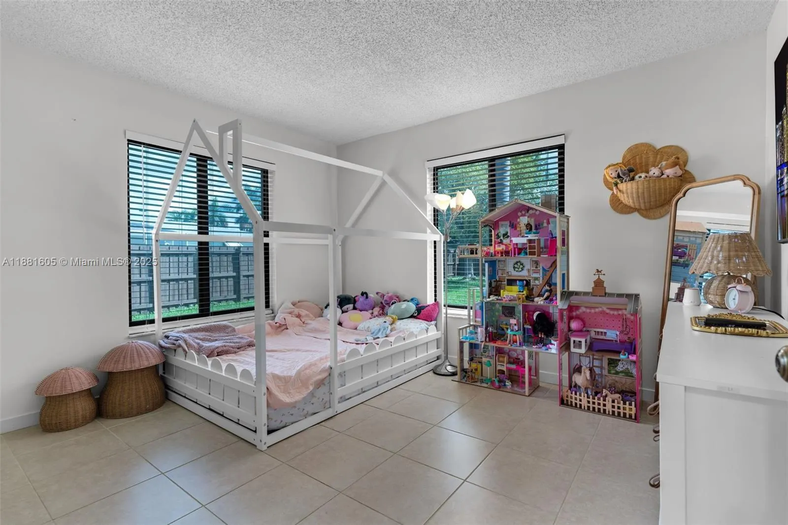 407 NW 18th St