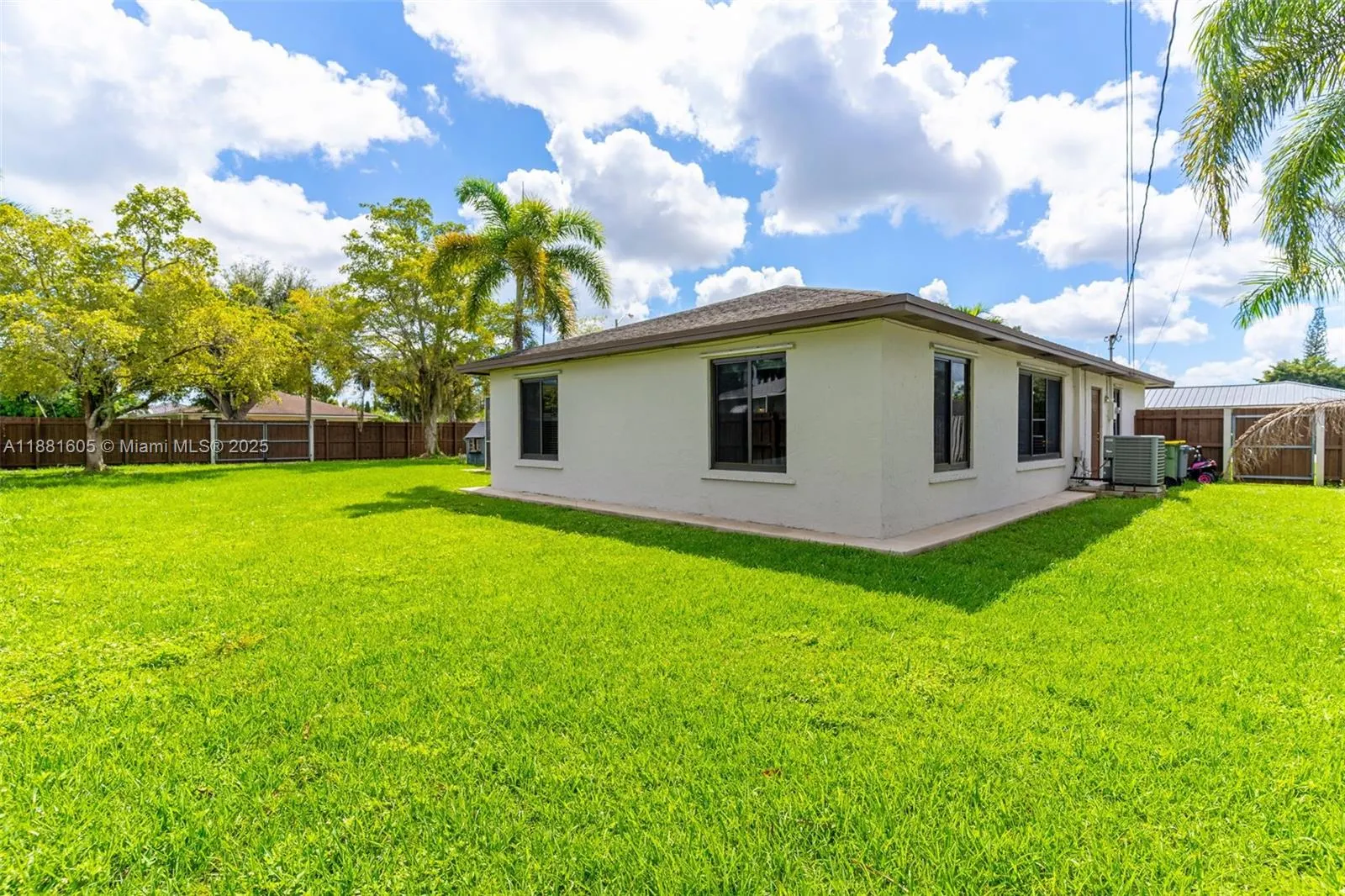 407 NW 18th St
