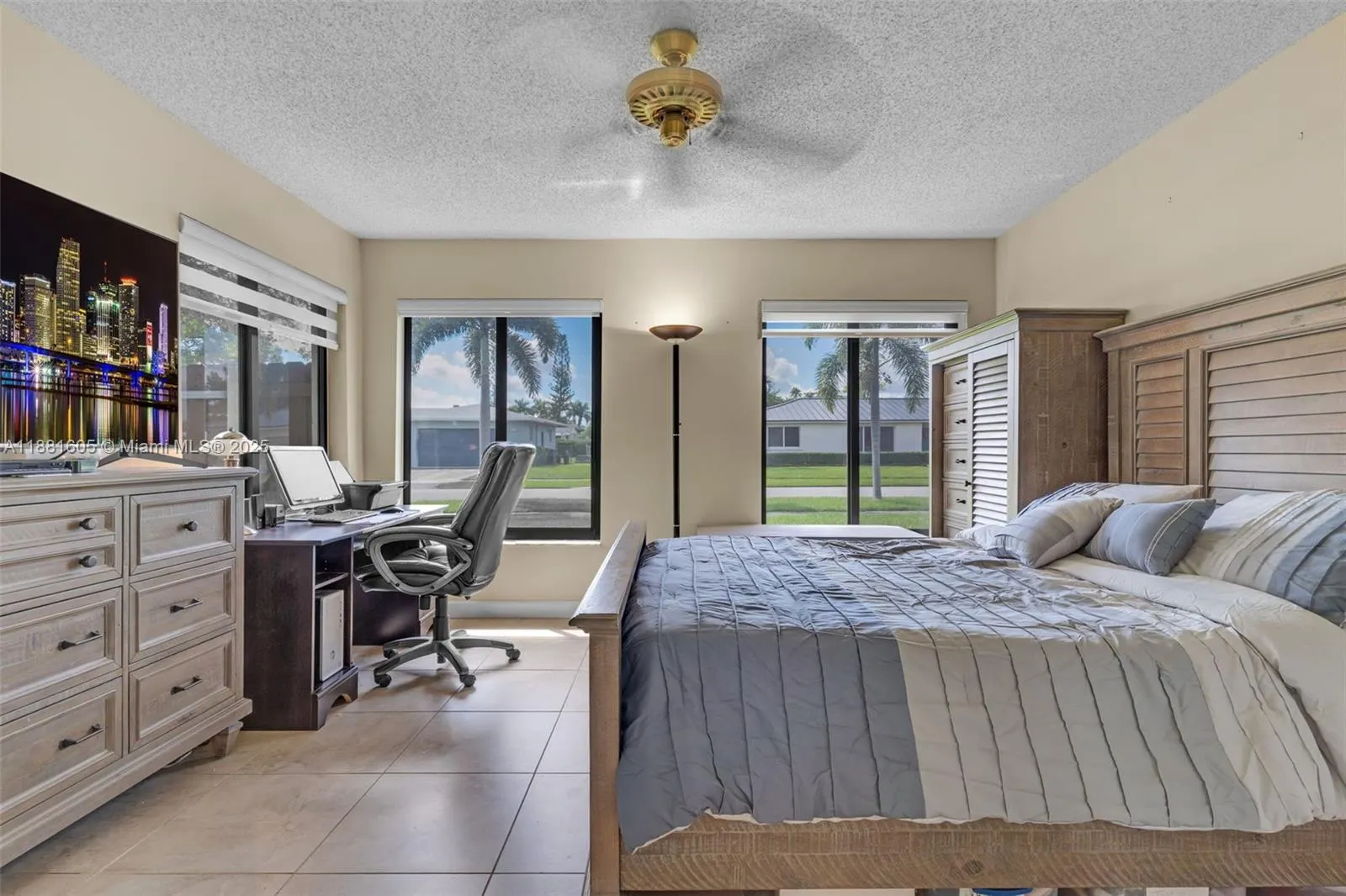 407 NW 18th St