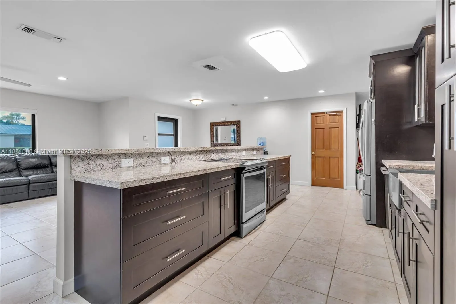 407 NW 18th St
