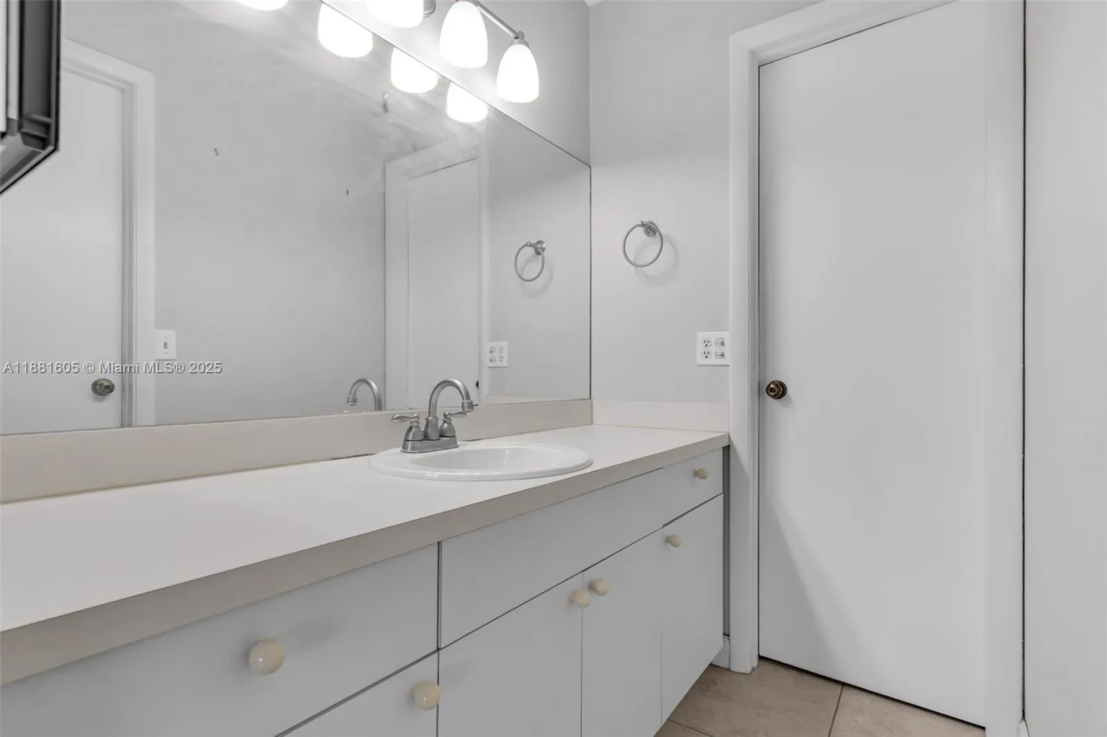 407 NW 18th St