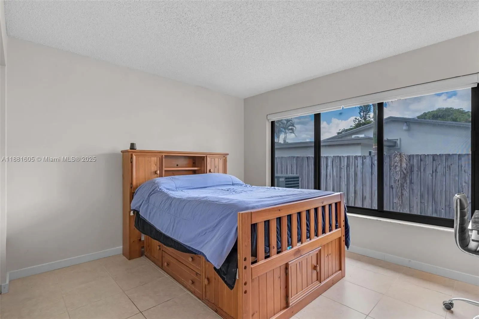 407 NW 18th St