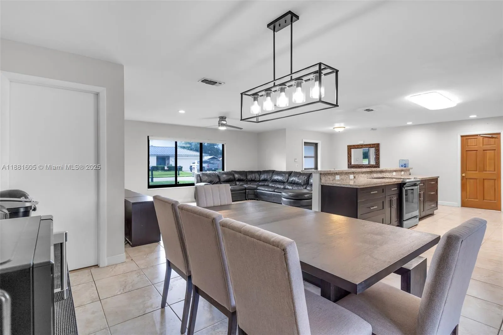 407 NW 18th St