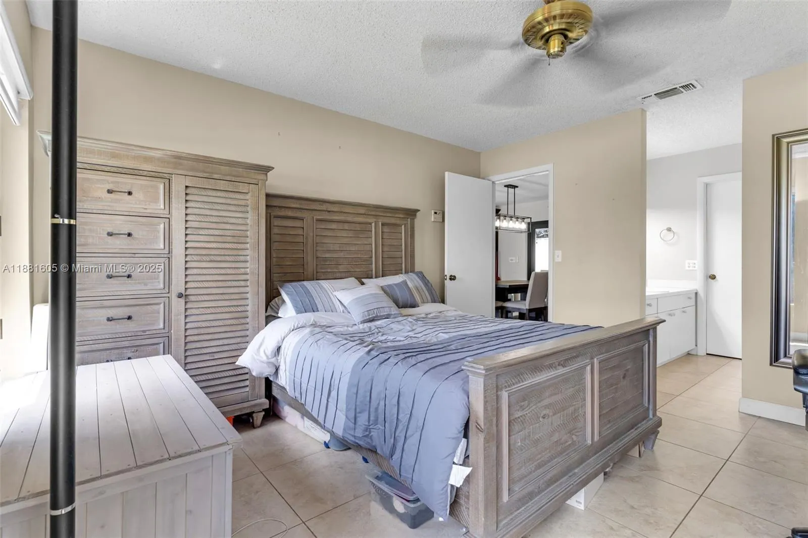 407 NW 18th St