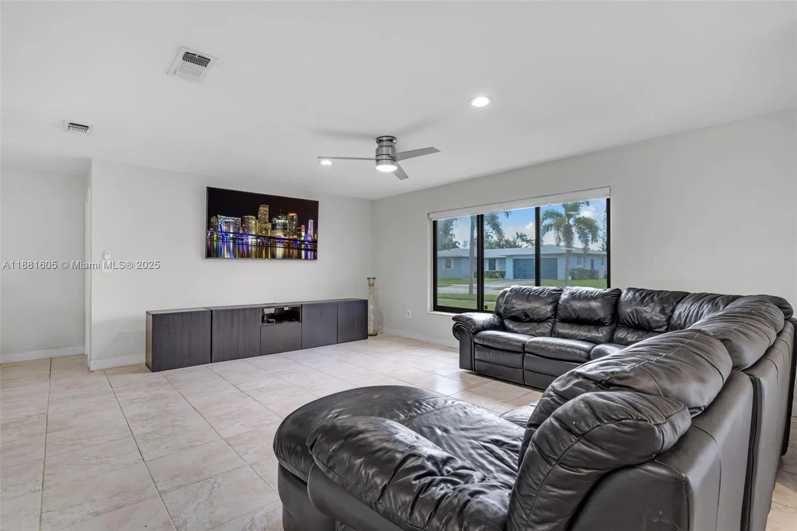 407 NW 18th St