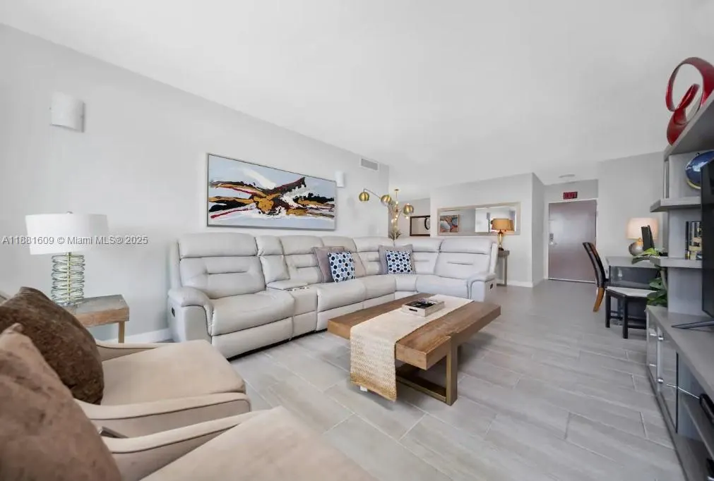 3801 S Ocean Dr, #11N