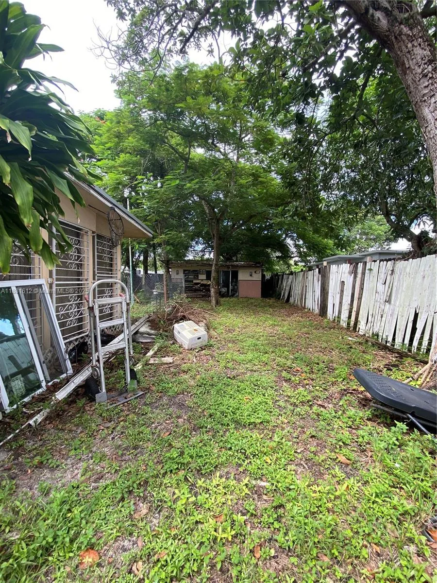 1305 Dunad Ave