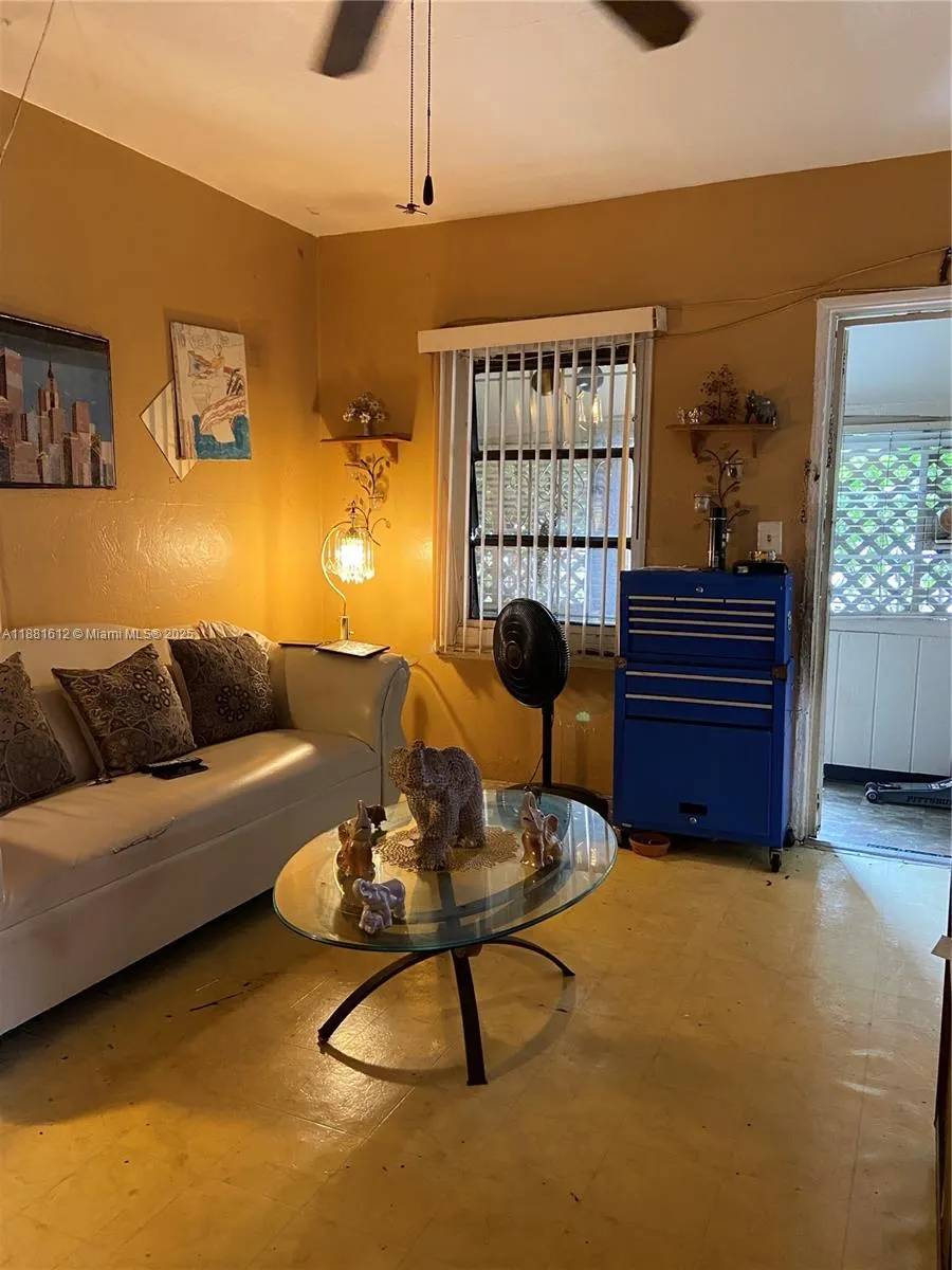1305 Dunad Ave
