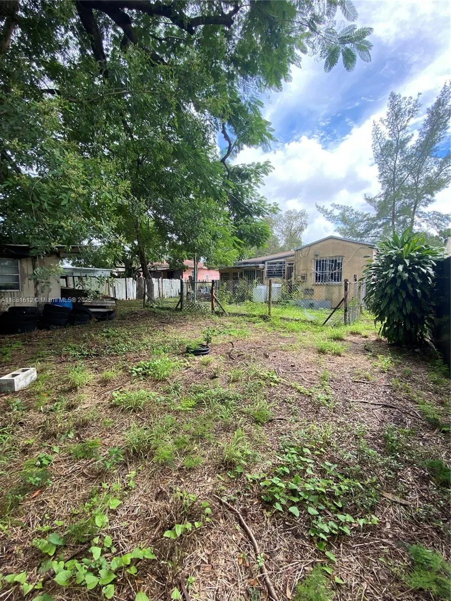 1305 Dunad Ave